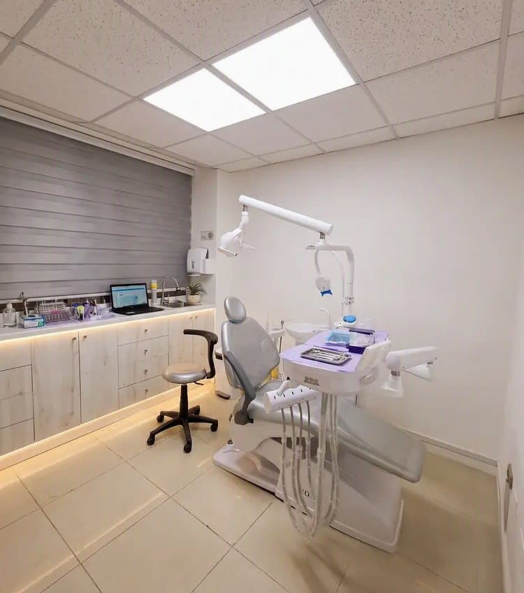 Sala de atención de Dental Magic, equipada con tecnología moderna